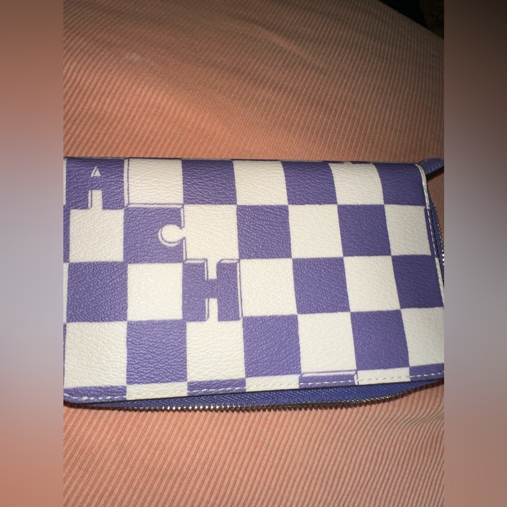 Medium Id Zip Wallet With Checkerboard Print - Picture 13 of 15